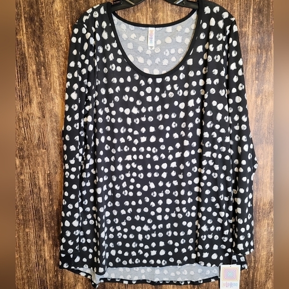 🆕️ LuLaRoe "LYNNAE" top 3XL New With Tags *Firm* black and white spots - Picture 5 of 9